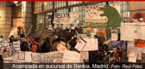 Acampada en sucursal de Bankia en la plaza Celenque de Madrid