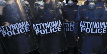 Policía griega