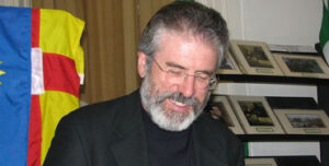 Gerry Adams, presidente del partido nacionalista irlandés Sinn Féin