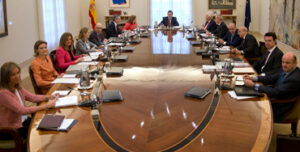 Mariano Rajoy junto a todos sus ministros