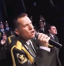 Ejército ruso cantando Happy