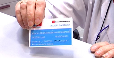 Médico con tarjeta sanitaria