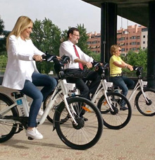 Aguirre, Cifuentes y Rajoy en bici