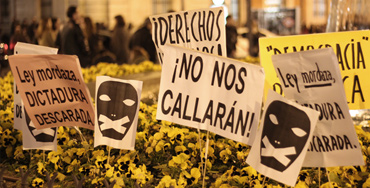 Pancartas contra la ‘ley mordaza’ - Foto: Raúl Fernández