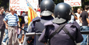 Policías Antidisturbios - Foto: Raúl Fernández