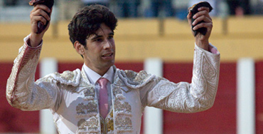 Alberto López Simón durante una corrida de toros