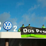 Activictas de Greenpeace en la sede de Volkswagen - Foto: @Greenpeace