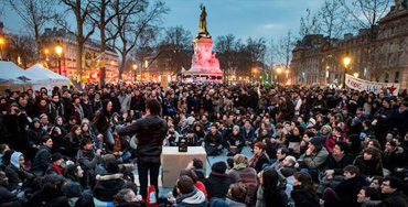 Concentración de Nuit Debout en la plaza de la República de París