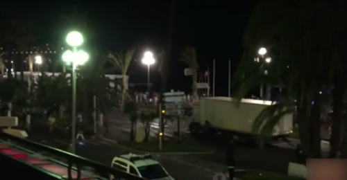Momento del ataque en Niza