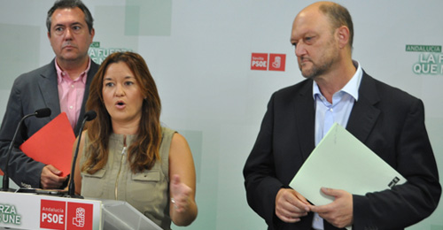 Verónica Pérez, presidenta del Comité Federal del PSOE, junto a Antonio Pradas