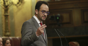 Antonio Hernando durante su intervención en el Debate de Investidura