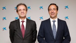 Jordi Gual, presidente de CaixaBank y Gonzalo Gortázar, consejero delegado de CaixaBank