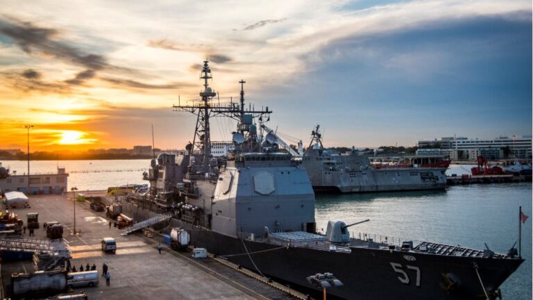 Barco de guerra de la Marina Americana