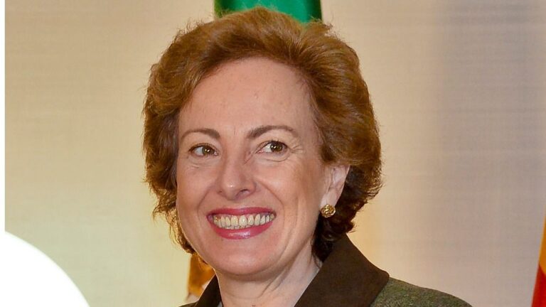 Roberta Lajous, Embajadora de México en España