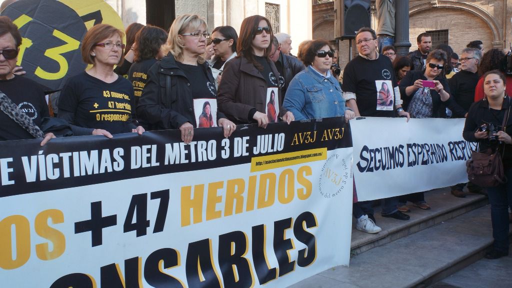 Concentración de víctimas del accidente del metro de Valencia