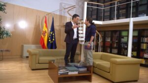 Pedro Sánchez, secretario general del PSOE con Pablo Iglesias, líder de Podemos