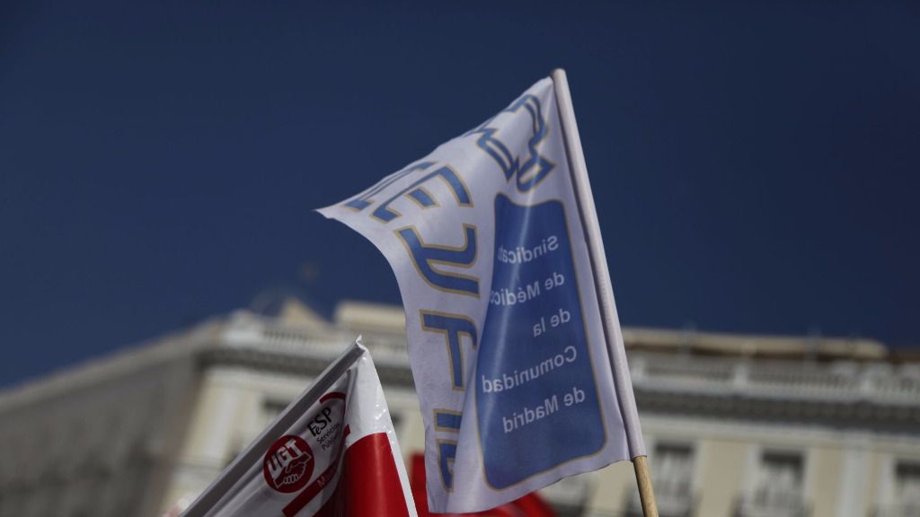 Asociación de médicos titulados superiores de Madrid amyts marea blanca