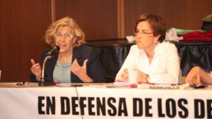 Manuela Carmena, alcaldesa de Madrid con Purificación Causapié