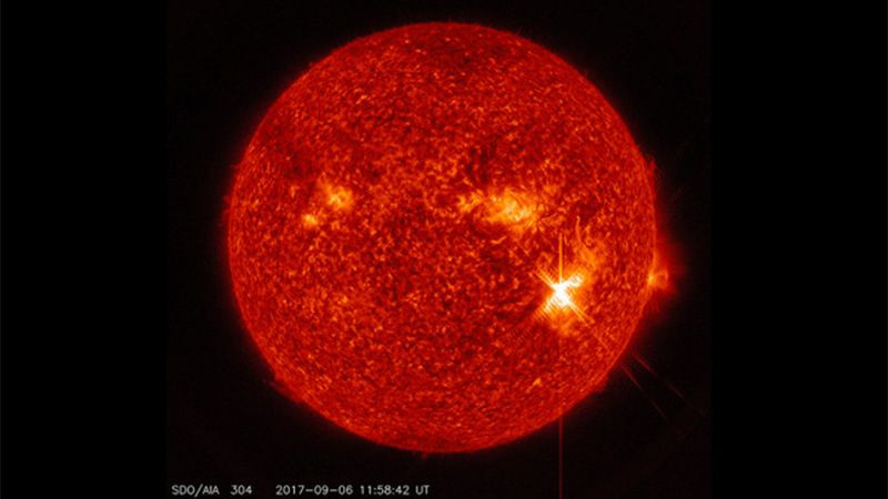 Potente llamarada solar captada este miércoles desde el Solar Dynamics Observatory de la NASA. / NASA/Goddard/SDO