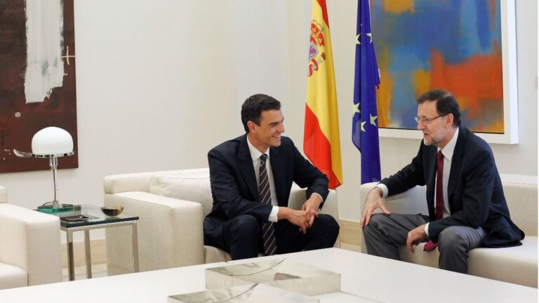 Mariano Rajoy, presidente del Gobierno con Pedro Sánchez, secretario general del PSOE