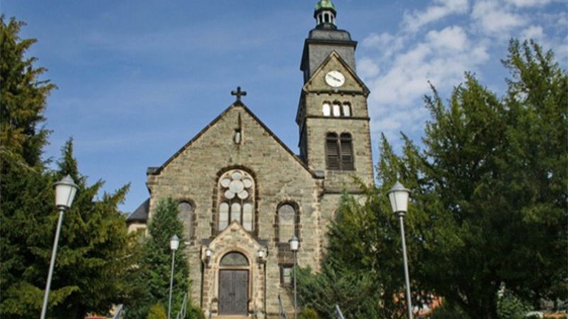 Iglesia de St. Michael en la localidad germana de Neustadt am Rennsteig