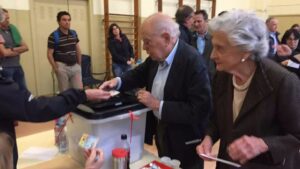 Jordi Pujol y Marta Ferrusola votando