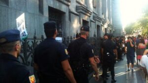 Policías