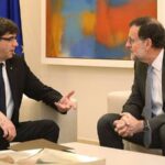 Carles Puigdemont, presidente de la Generalitat con Mariano Rajoy, presidente del Gobierno