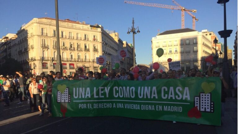 Manifestación por la ILP Vivienda Madrid