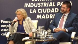 Manuela Carmena y Carlos Sánchez Mato.