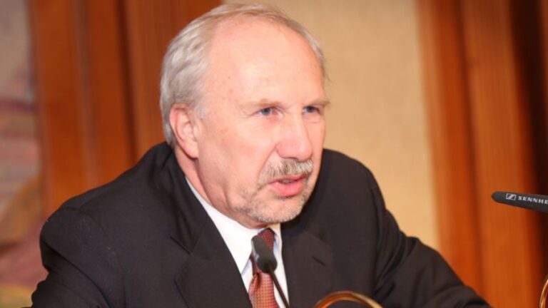 Ewald Nowotny, gobernador del Banco Central de Austria