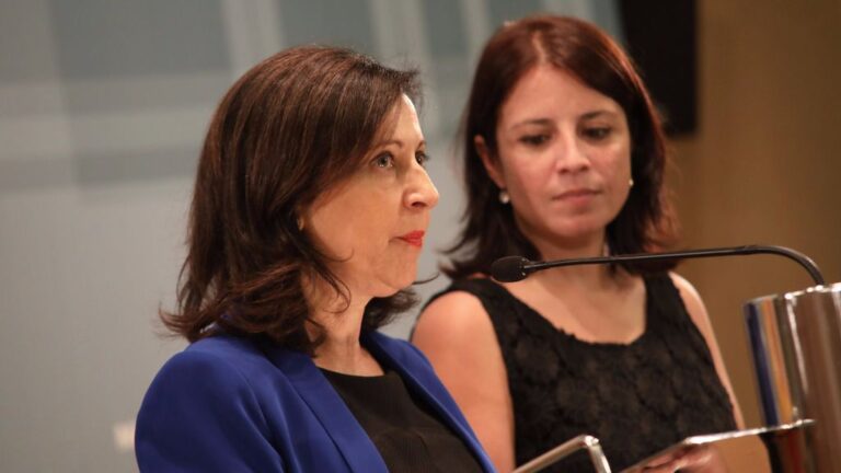 Margarita Robles y Adriana Lastra