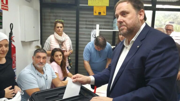 Oriol Junqueras votando