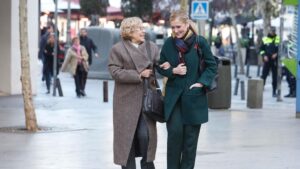 Manuela Carmena, alcaldesa de Madrid y Cristina Cifuentes, presidenta de la Comunidad de Madrid