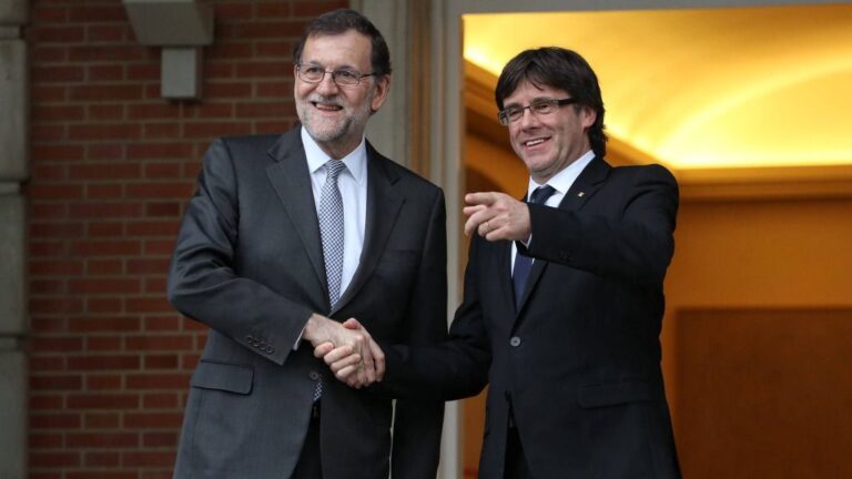 Mariano Rajoy y Carles Puigdemont.