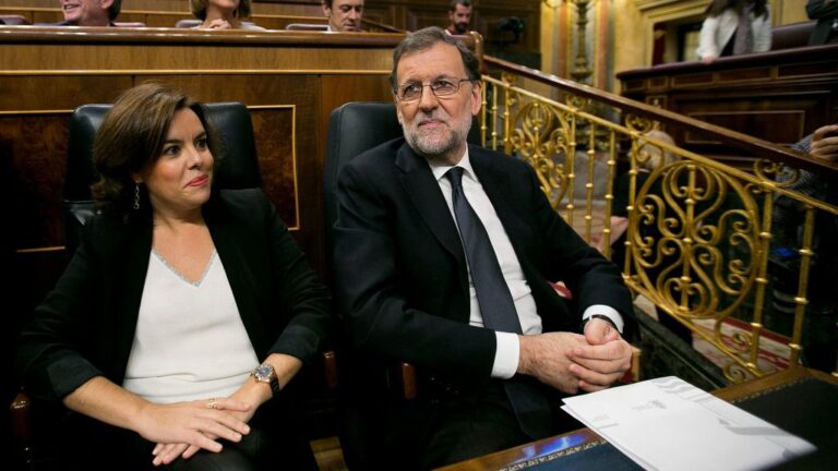 Mariano Rajoy con Soraya Sáenz de Santamaría