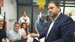 Oriol Junqueras votando