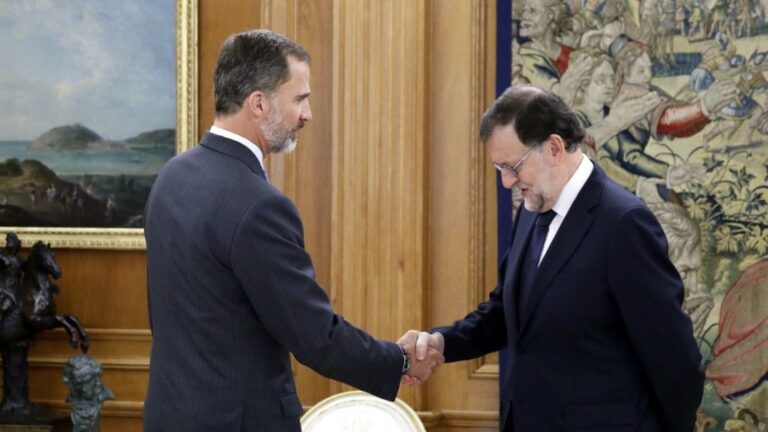 El rey Felipe VI y Mariano Rajoy.