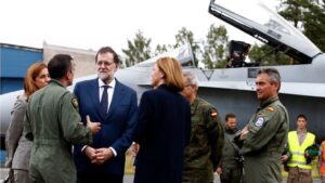 Mariano Rajoy y Maria Dolores de Cospedal ejercito militares