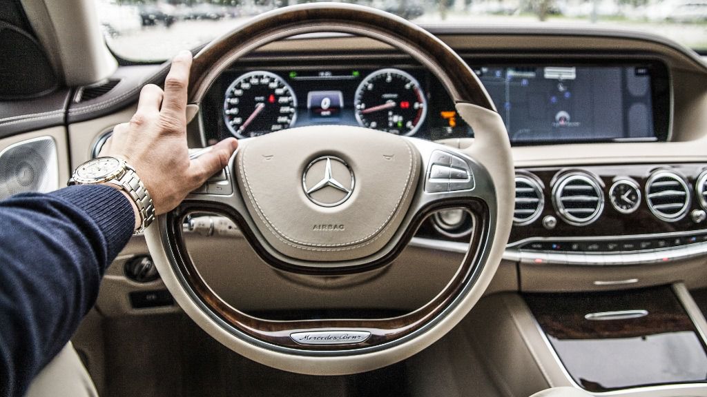 Mercedes coche volante