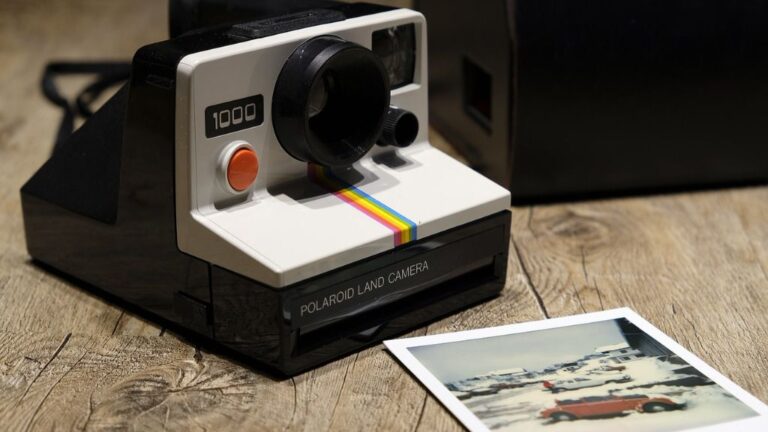 Polaroid