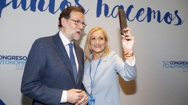 Mariano Rajoy, presidente del Gobierno con Cristina Cifuentes, presidenta de la Comunidad de Madrid