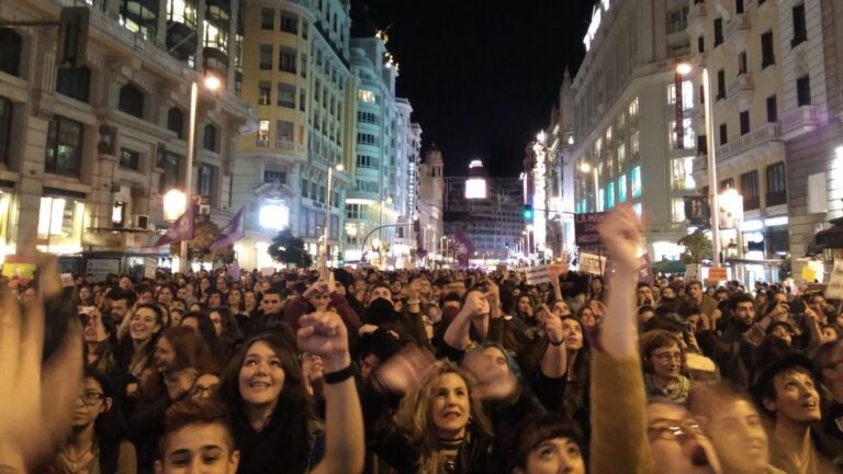 Manifestación contra la violencia sexual contra las mujeres