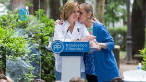 Cristina Cifuentes y María Dolores de Cospedal