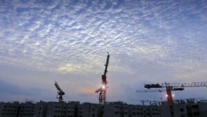 Gruas construccion Hipoteca vivienda casa edificio se vende se alquila