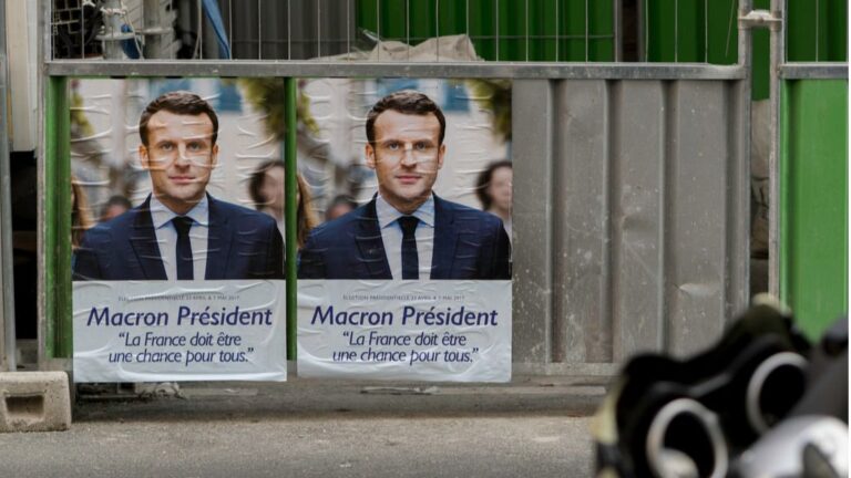 Cartel de Emmanuel Macron, presidente de Francia