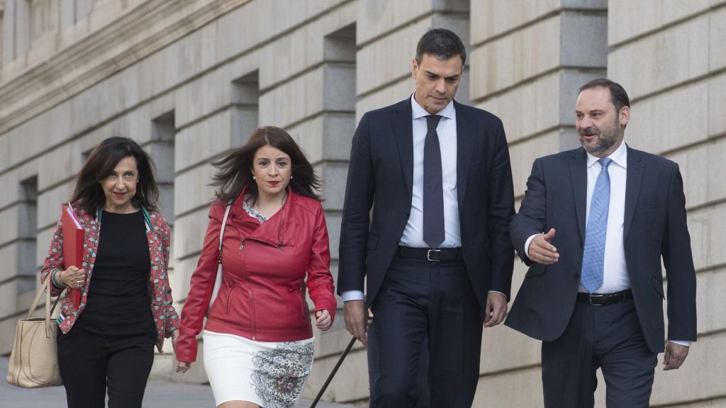 Pedro Sánchez, Margarita Robles, Adriana Lastra y José Luis Ábalos