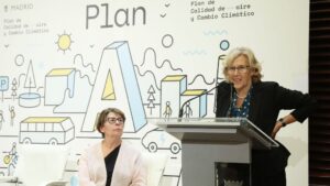 Manuela Carmena e Inés Sabanés.