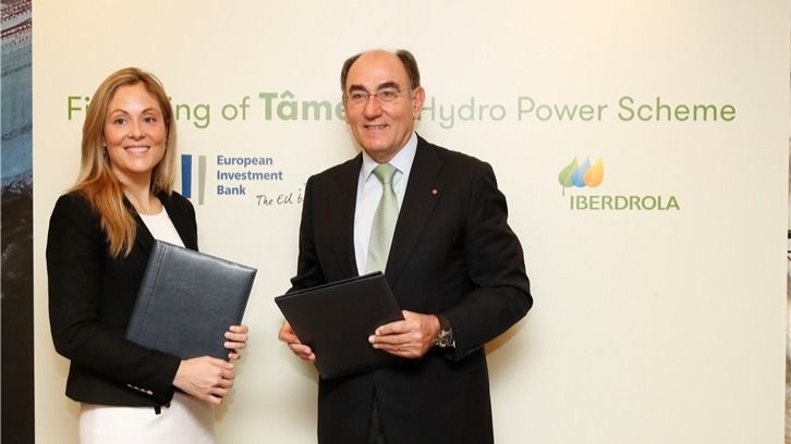 La vicepresidenta del BEI, Emma Navarro, y el presidente de Iberdrola, Ignacio Galán