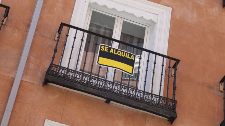 Se alquila vivienda alquiler